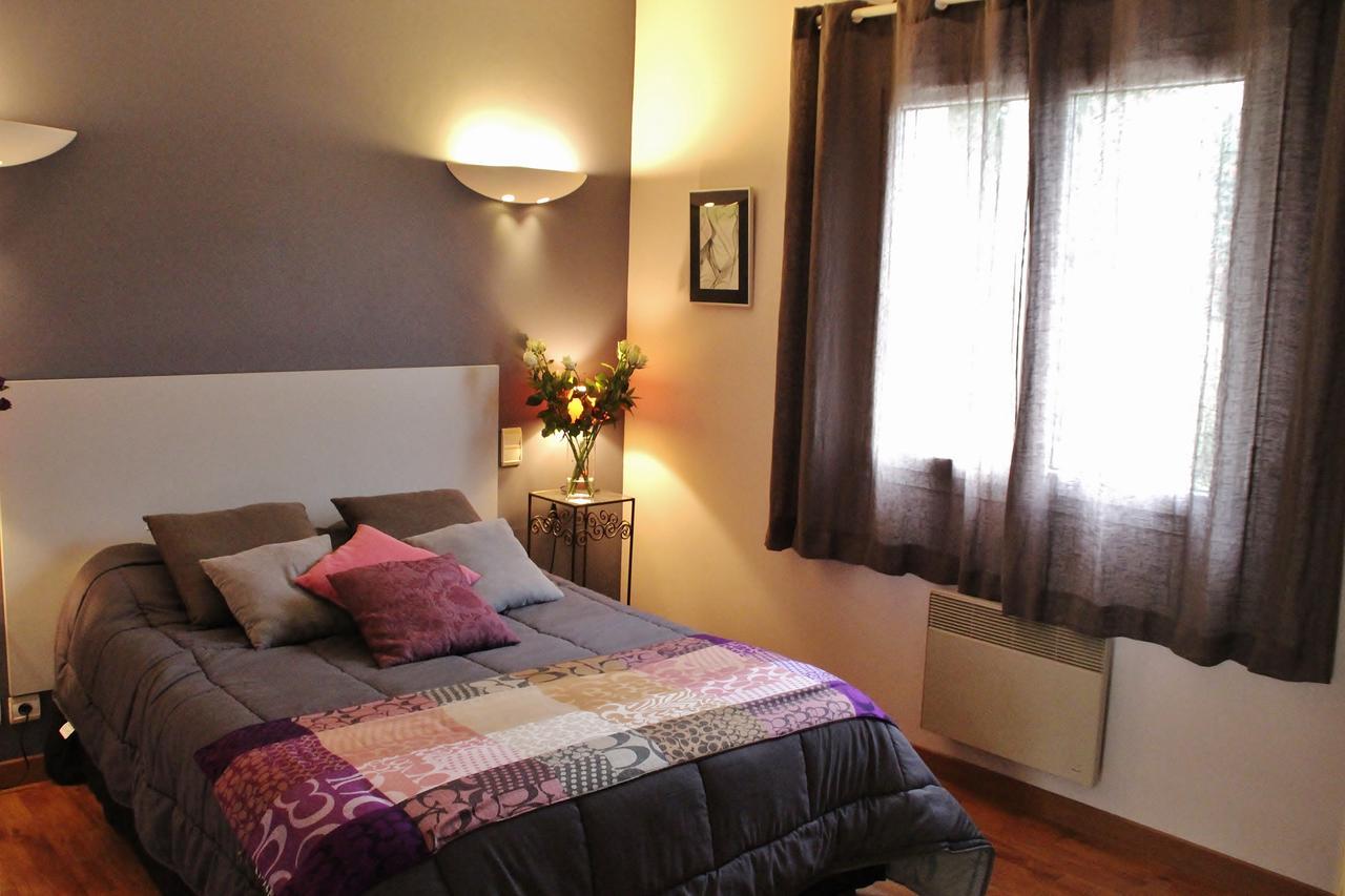 Gite Au Bouzigues Monlaur-Bernet ภายนอก รูปภาพ