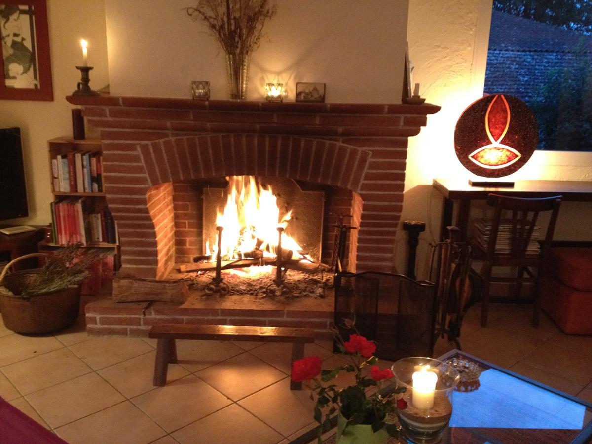 Gite Au Bouzigues Monlaur-Bernet ภายนอก รูปภาพ
